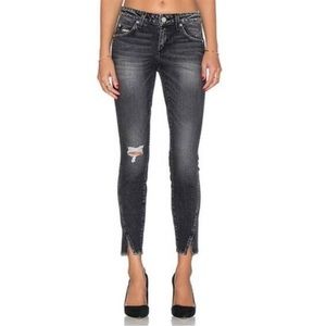 AMO Twist Vixen Destroy Distressed Slim Fit Mid Rise Jeans Size 26